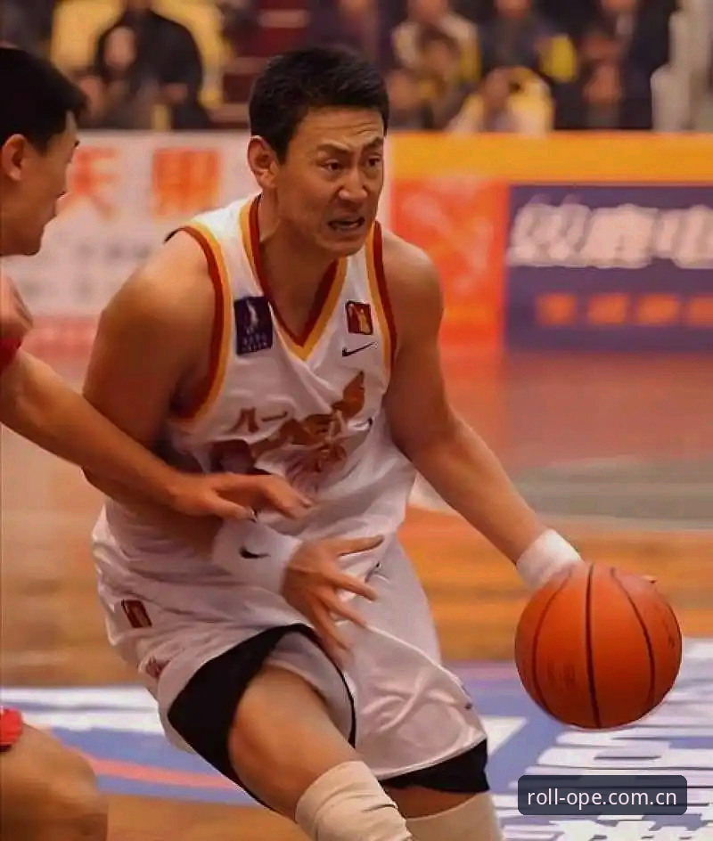 OPE体育视角：李楠接手北京男篮，从顾问到主帅的三年蛰伏与临危受命——一场教练更迭背后的俱乐部战略与战术逻辑解析